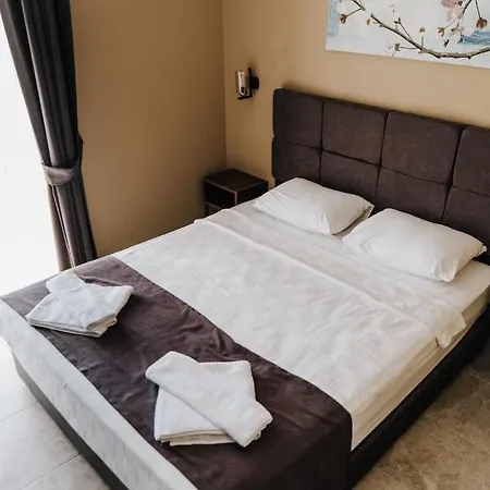 Aparthotel Avisos And *