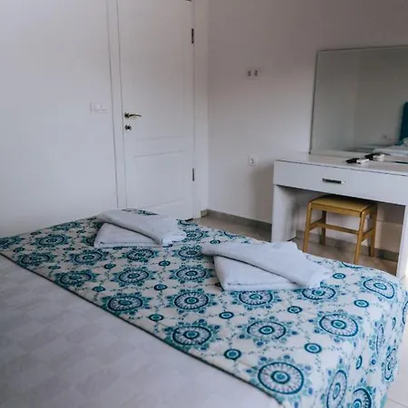 Apart-hotel Avisos & *