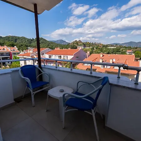 아파트호텔 Avisos And *