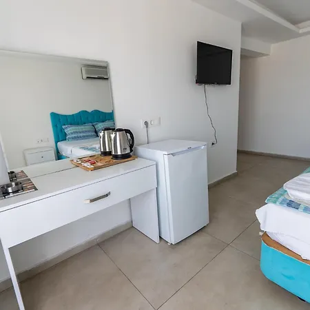 Avisos Hotel & Apartments