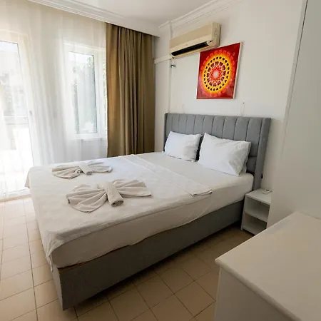 Avisos Hotel & Apartments *