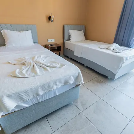 Aparthotel Avisos And