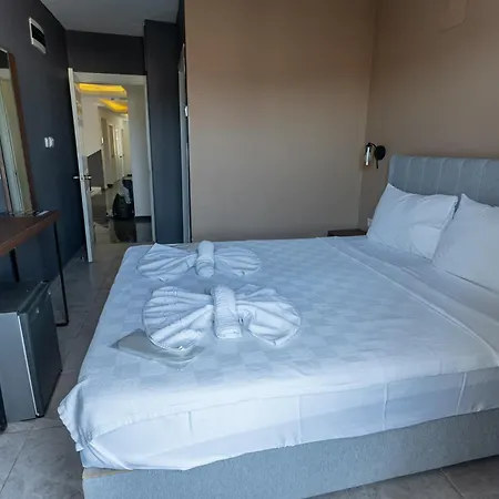 Aparthotel Avisos And Marmaris